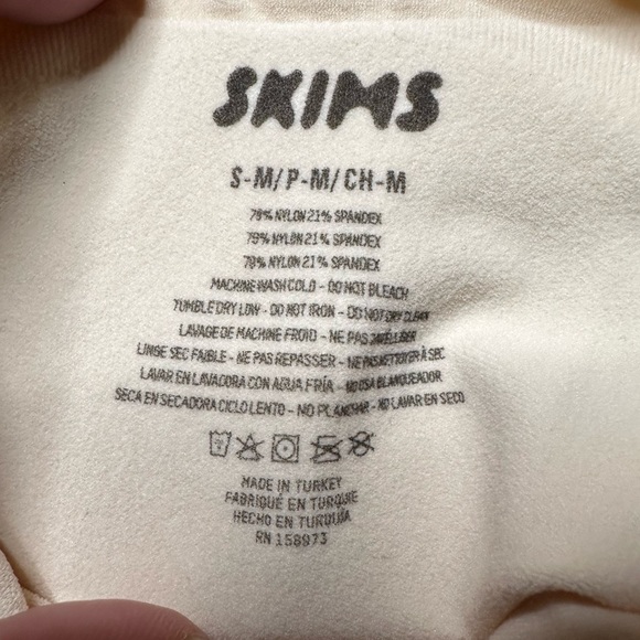 NEW Skims Seamless Sculpt Mid Thigh Bodysuit in Sand Women’s S/M - Picture 6 of 6